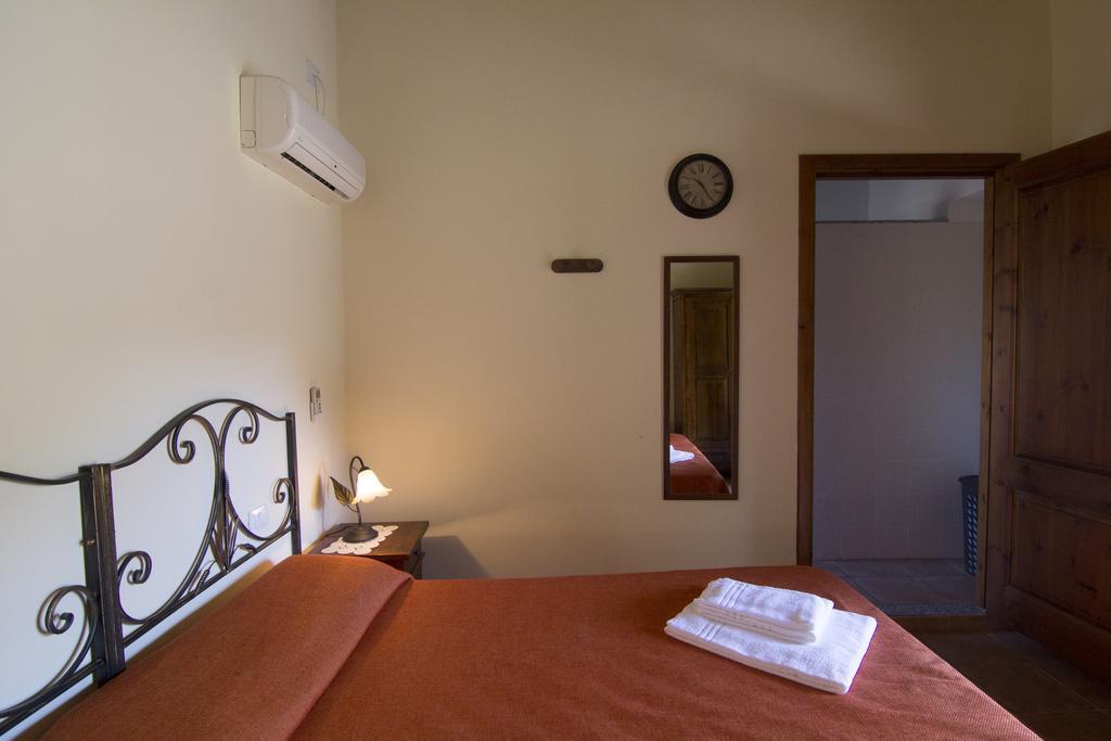 Agriturismo Sa Rocca Iglesias Exterior photo